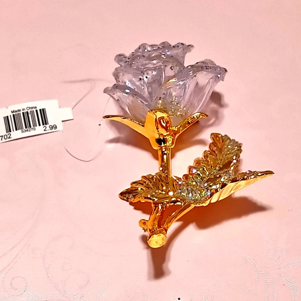 Moving-make offer! NWT Cracker Barrel Rose Ornament
